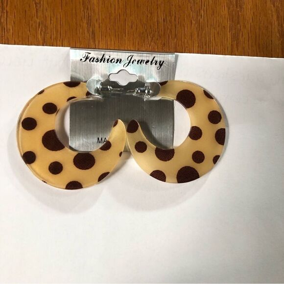 Fashion Jewelry Preppy Polka Dot Hoop Earrings - Picture 6 of 7